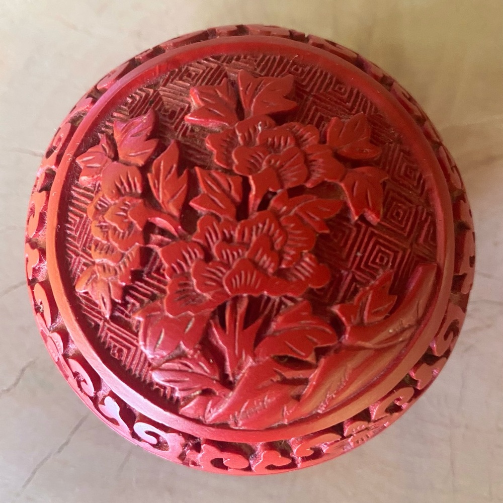 Lovely Chinese Red Lacquer Floral design Trinket Box